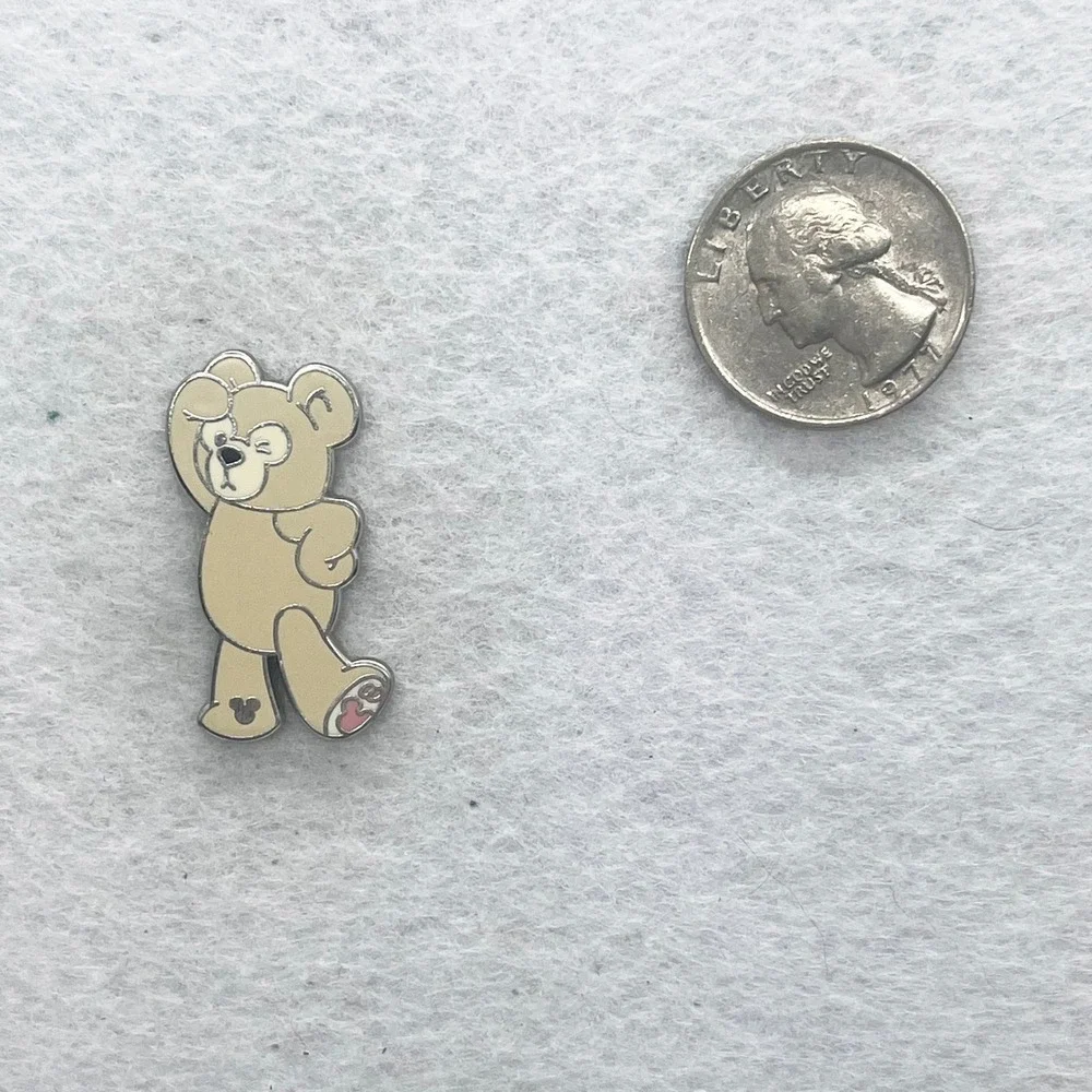 🔮 5/$25‎ Disney Bear Thinking Pin